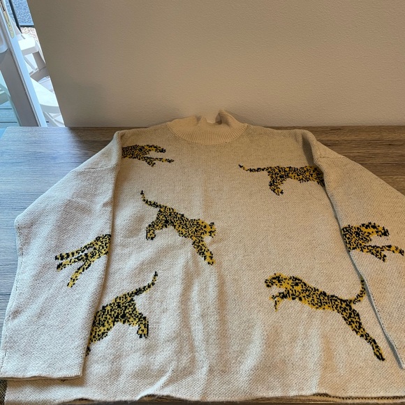 SHEIN Sweaters - SHEIN cheetah sweater